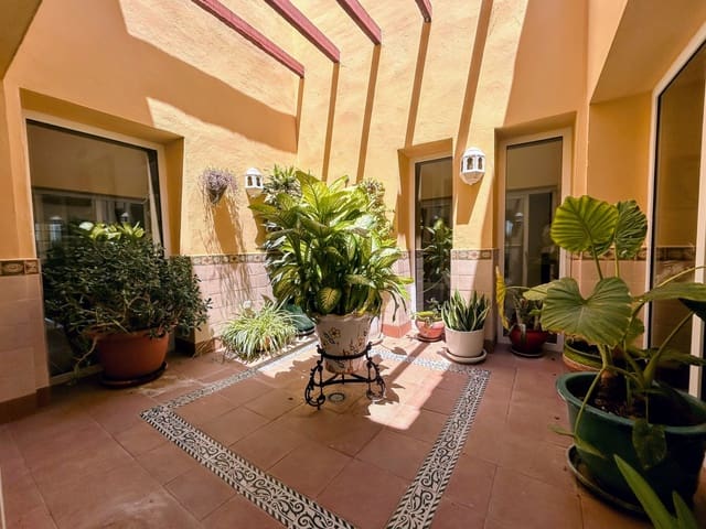 3 Zimmer Villa zu verkaufen in La Duquesa / Puerto de la Duquesa, Manilva mit Pool Garage - 960.000 € (Ref: 9102803)