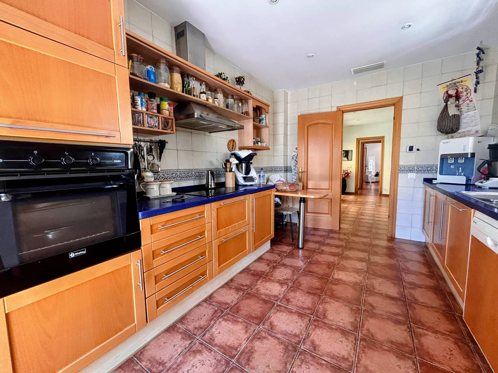 3 soverom Villa til salgs i La Duquesa / Puerto de la Duquesa med svømmebasseng garasje - € 960 000 (Ref: 9102803)