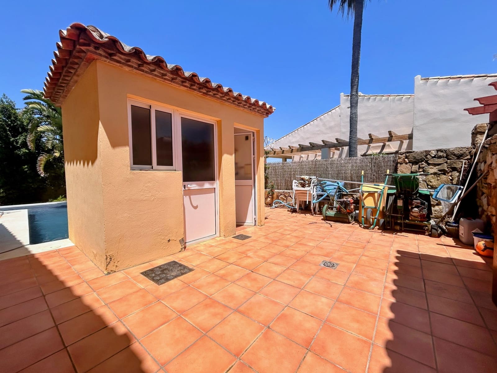 3 soverom Villa til salgs i La Duquesa / Puerto de la Duquesa med svømmebasseng garasje - € 960 000 (Ref: 9102803)