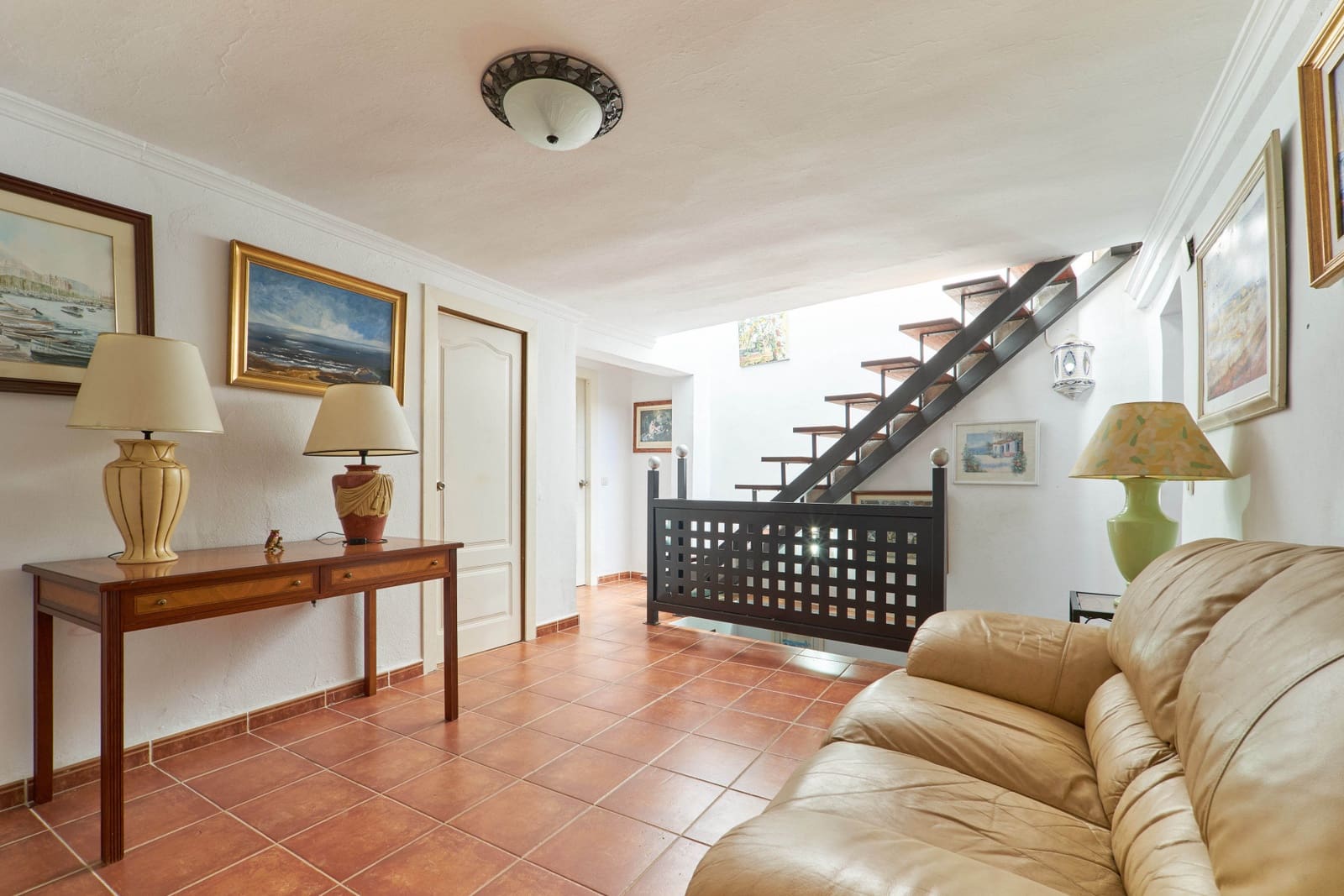 7 soveværelse Hotel til salg i Marbella - € 1.200.000 (Ref: 9108561)