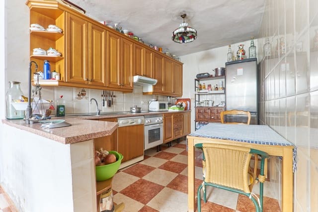 7 slaapkamer Hotel te koop in Casco Antiguo, Marbella - € 1.200.000 (Ref: 9108561)