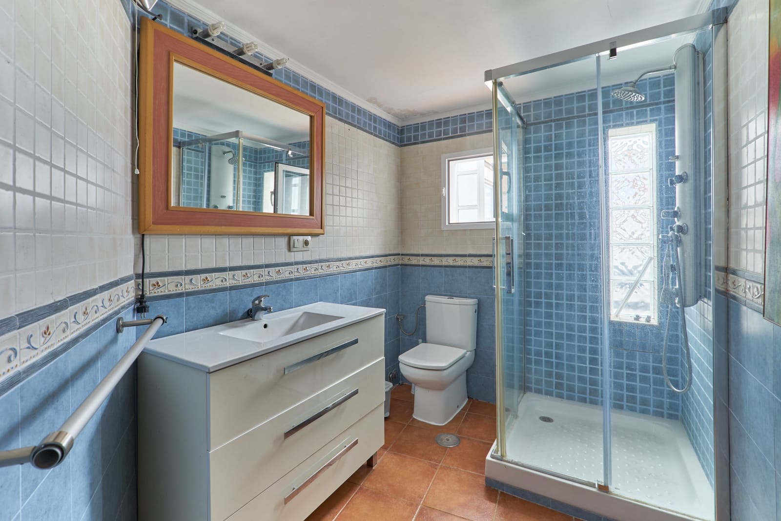 7 soveværelse Hotel til salg i Marbella - € 1.200.000 (Ref: 9108561)