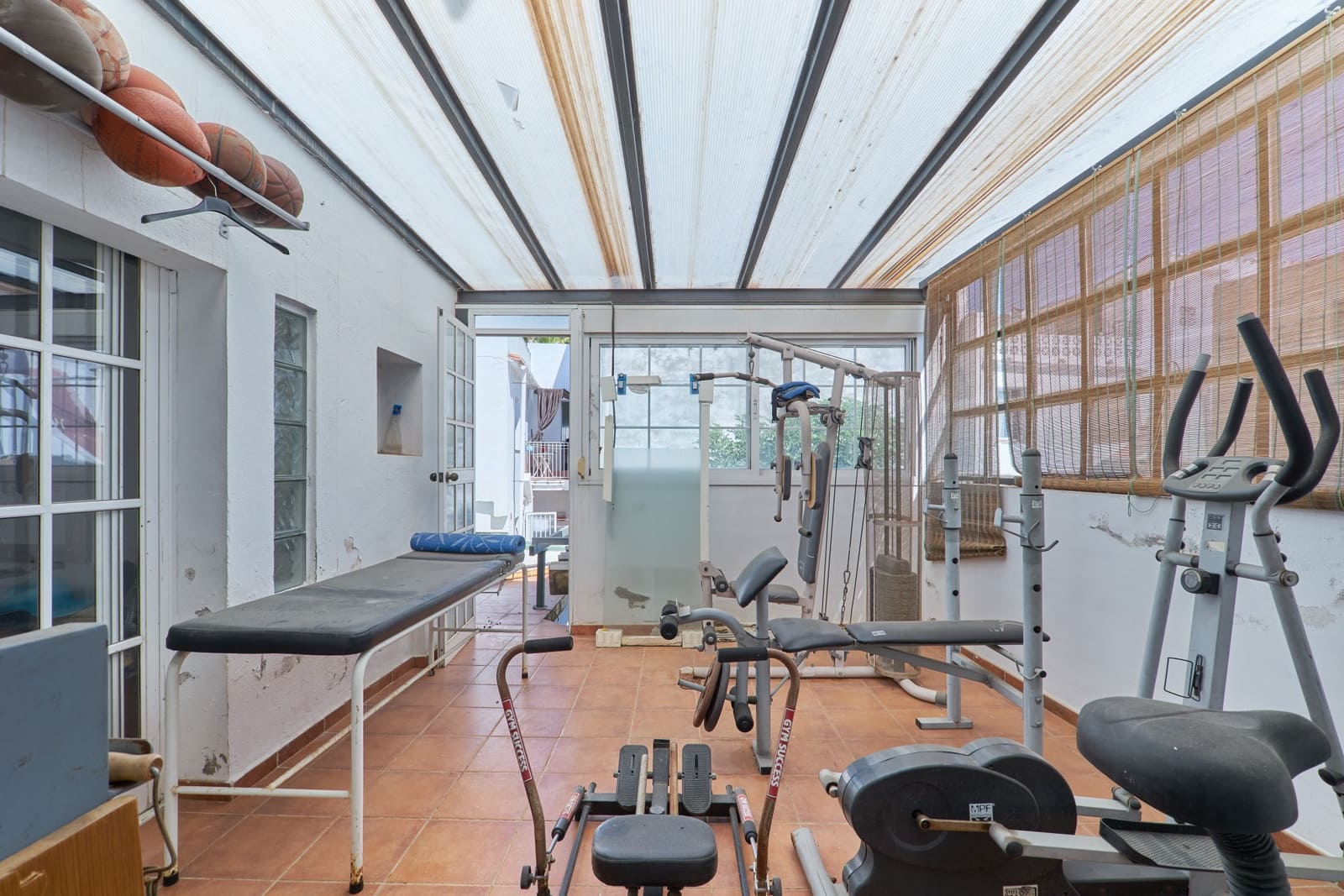 7 soveværelse Hotel til salg i Marbella - € 1.200.000 (Ref: 9108561)