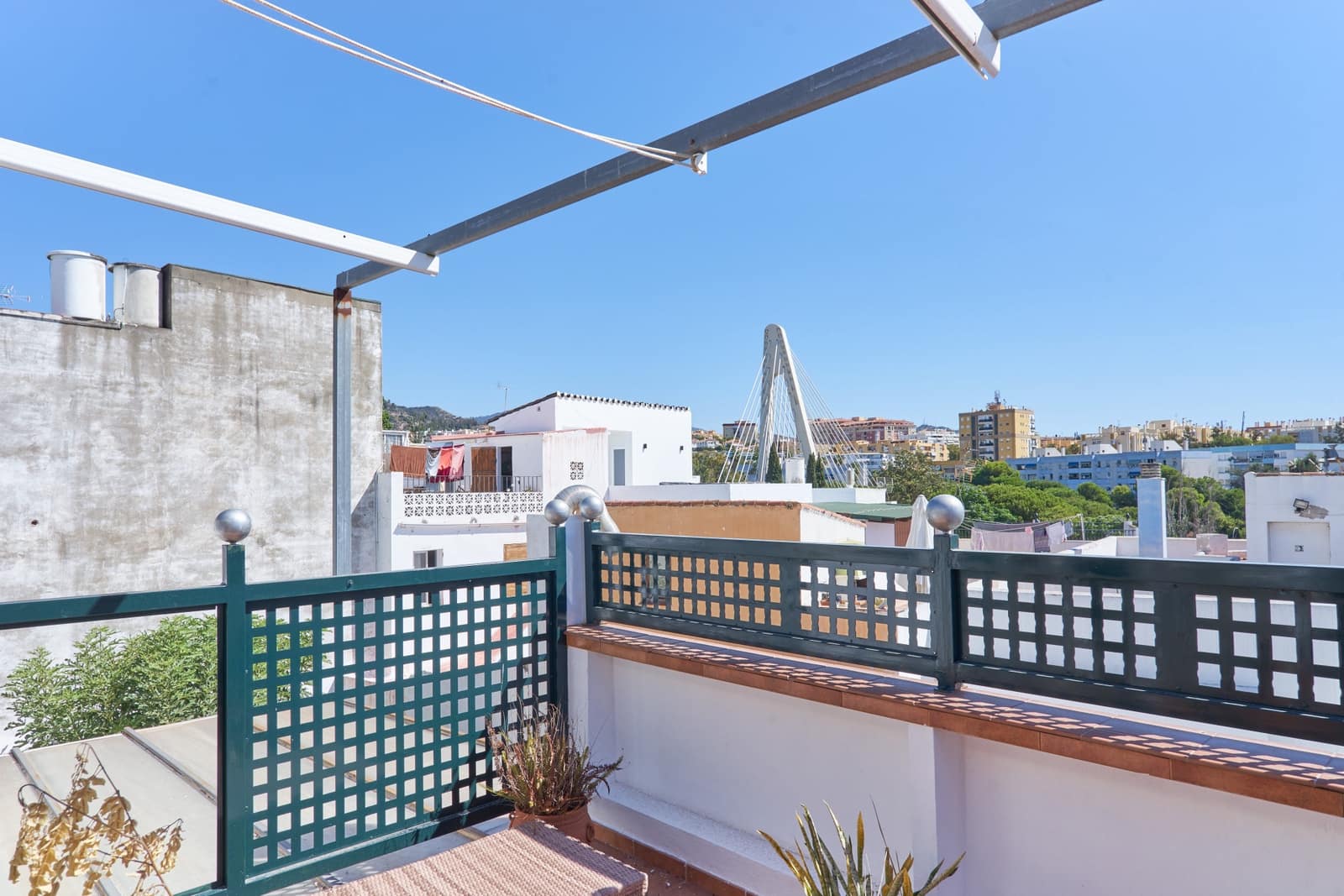 7 soveværelse Hotel til salg i Marbella - € 1.200.000 (Ref: 9108561)