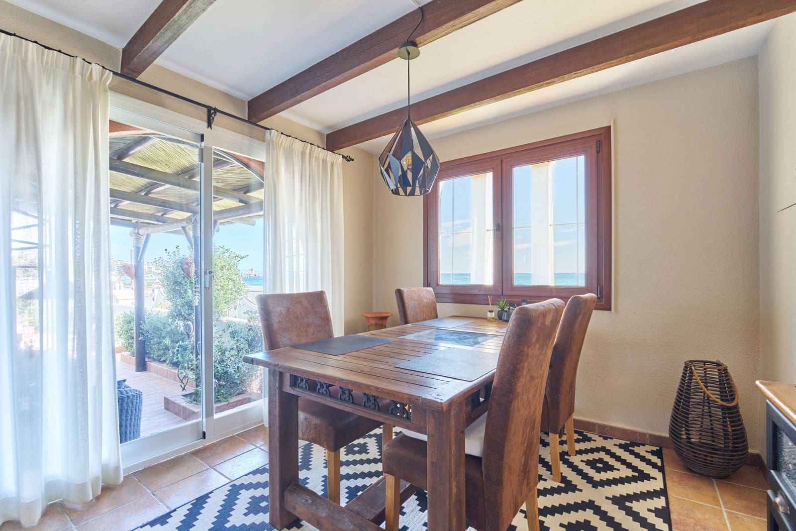 3 soverom Hus til salgs i Casares med svømmebasseng garasje - € 1 290 000 (Ref: 9108563)