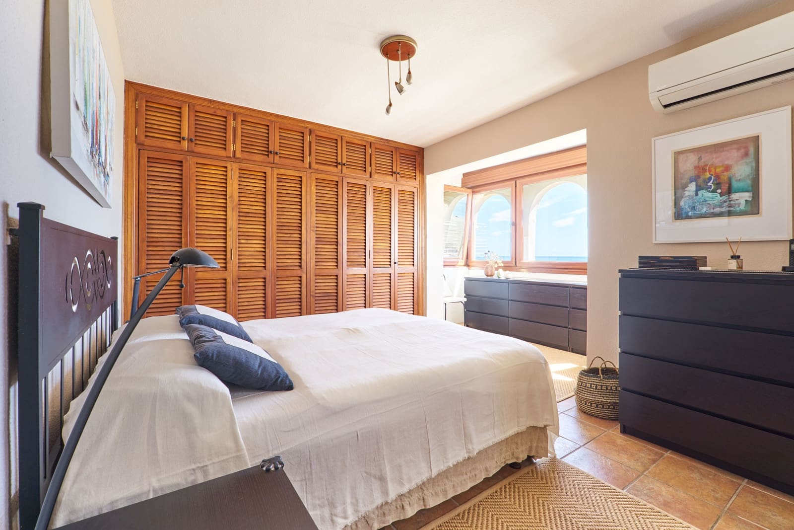 3 soverom Hus til salgs i Casares med svømmebasseng garasje - € 1 290 000 (Ref: 9108563)