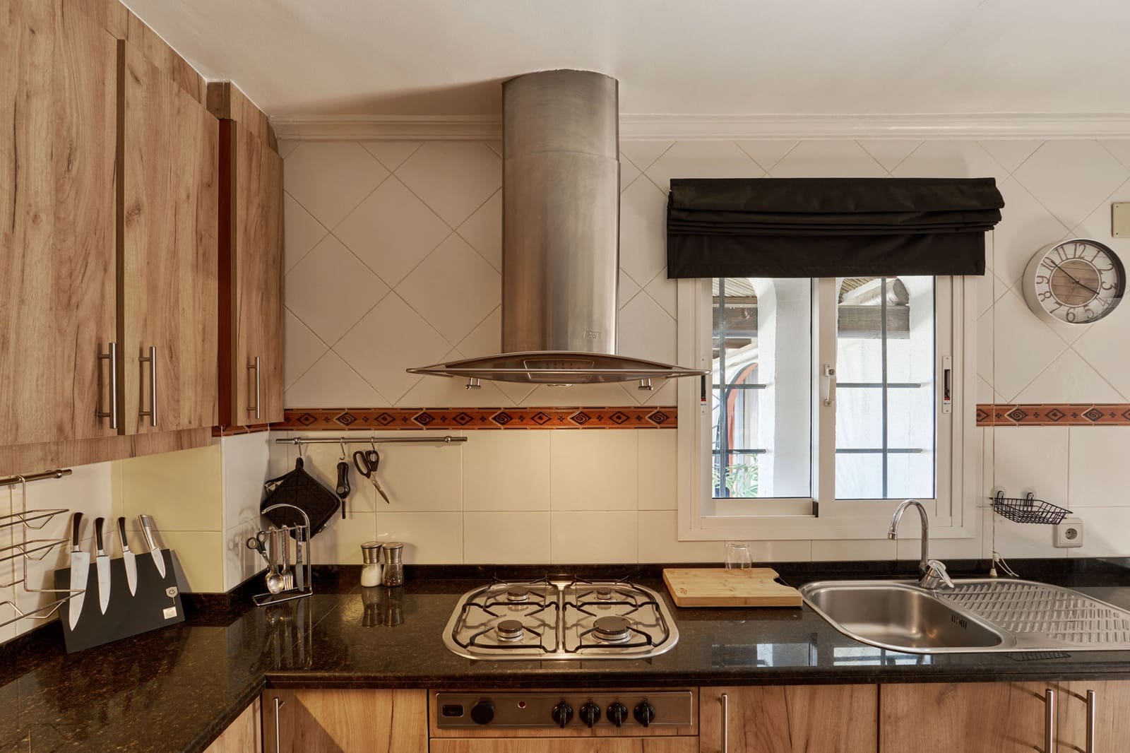 3 soverom Hus til salgs i Casares med svømmebasseng garasje - € 1 290 000 (Ref: 9108563)