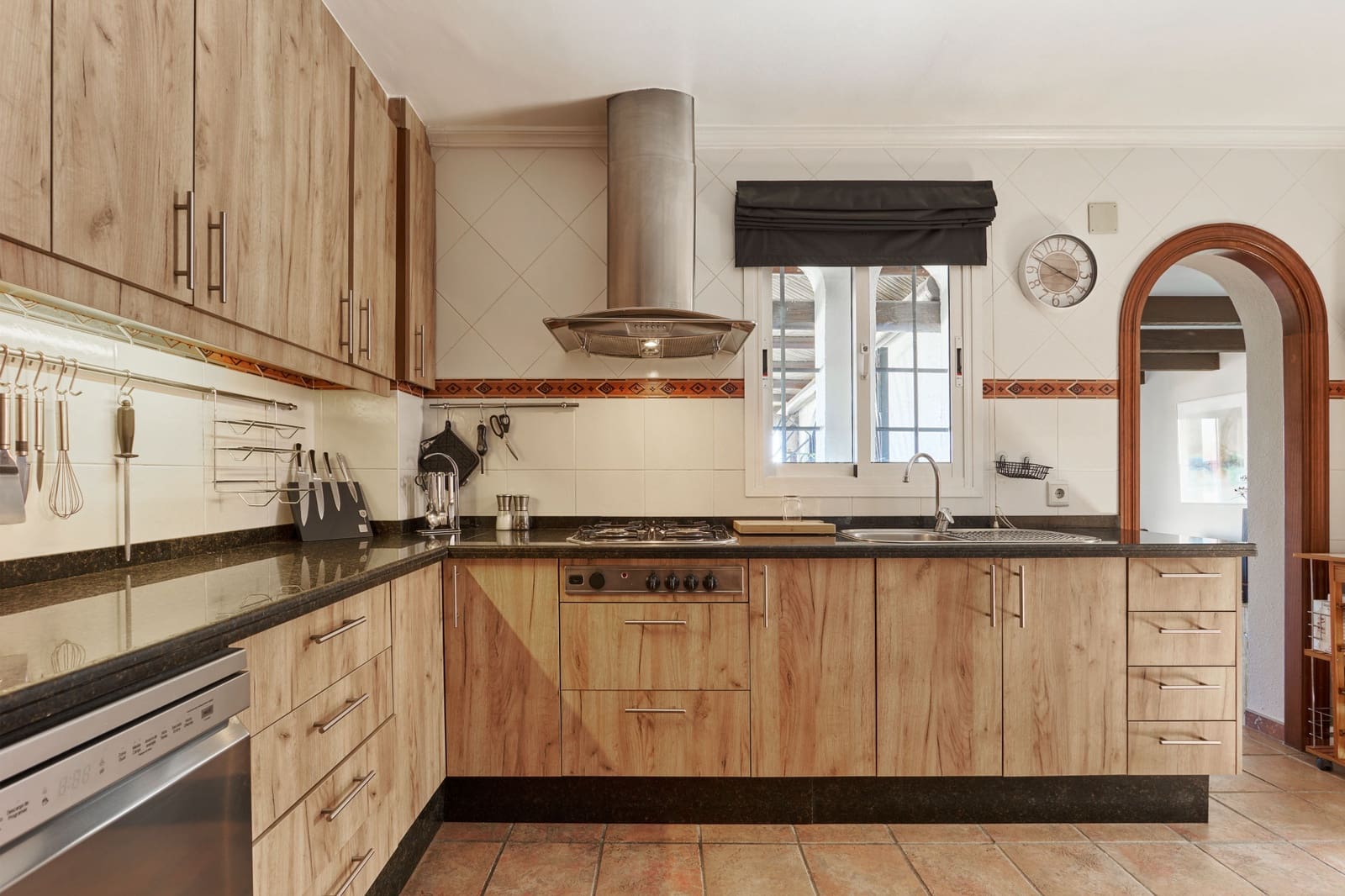 3 soverom Hus til salgs i Casares med svømmebasseng garasje - € 1 290 000 (Ref: 9108563)