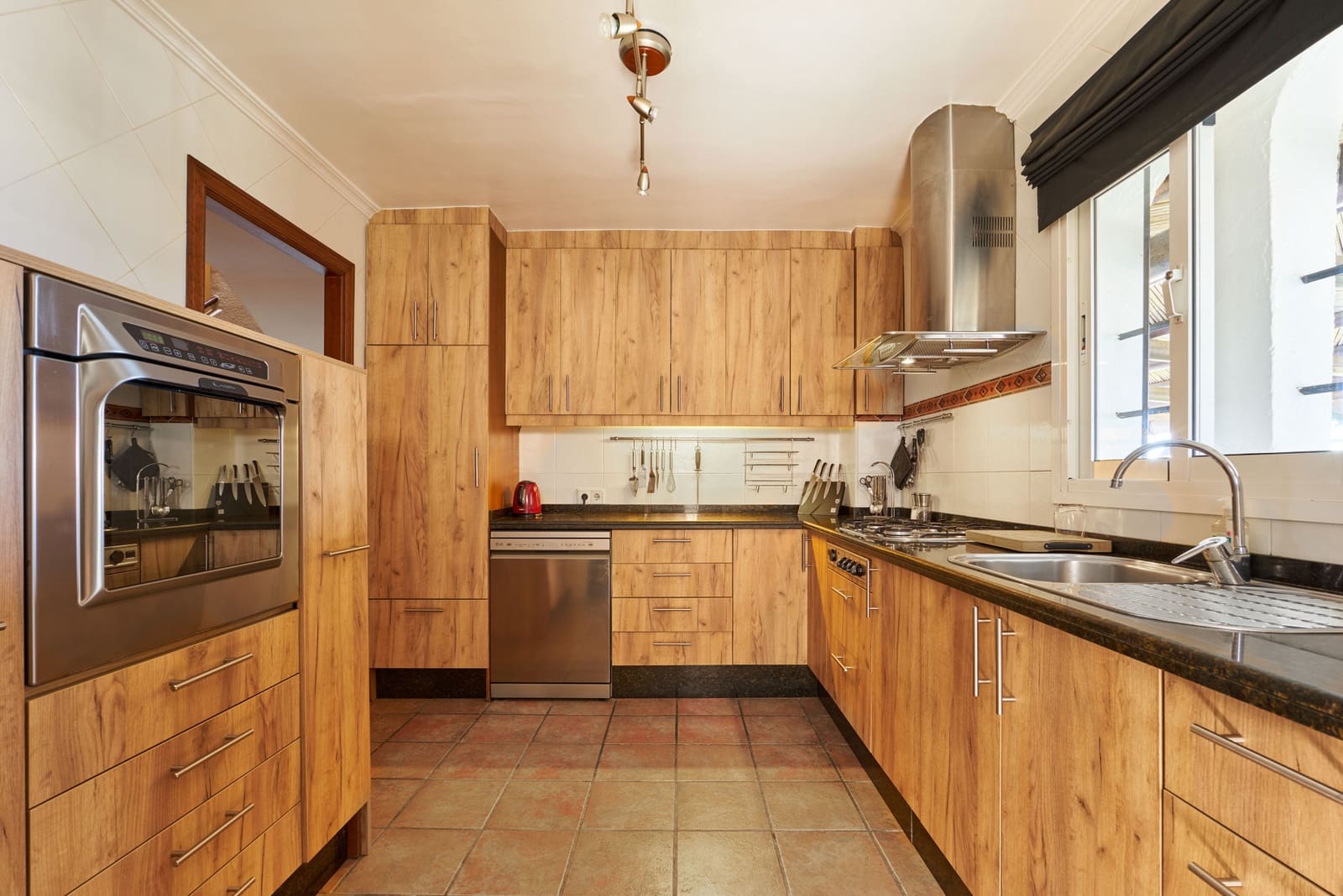 3 soverom Hus til salgs i Casares med svømmebasseng garasje - € 1 290 000 (Ref: 9108563)