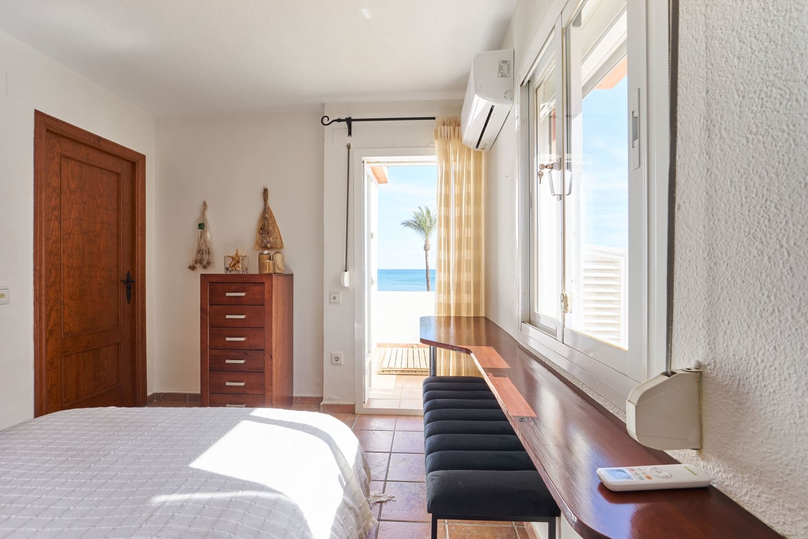 3 soverom Hus til salgs i Casares med svømmebasseng garasje - € 1 290 000 (Ref: 9108563)