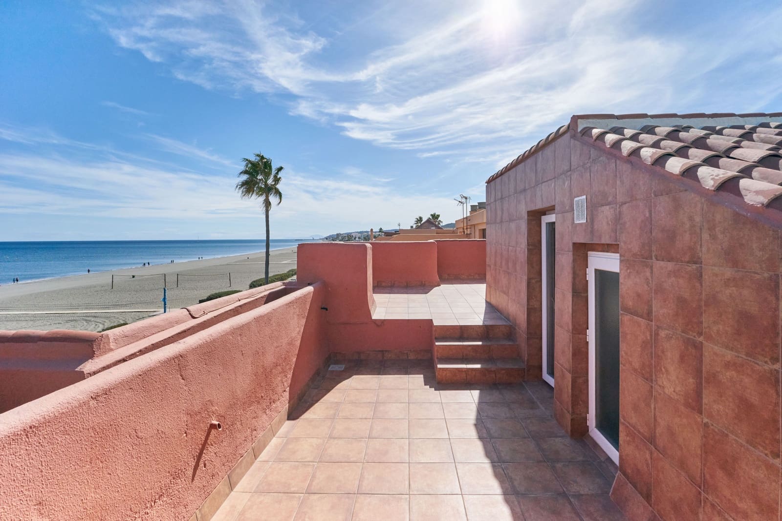 3 soverom Hus til salgs i Casares med svømmebasseng garasje - € 1 290 000 (Ref: 9108563)