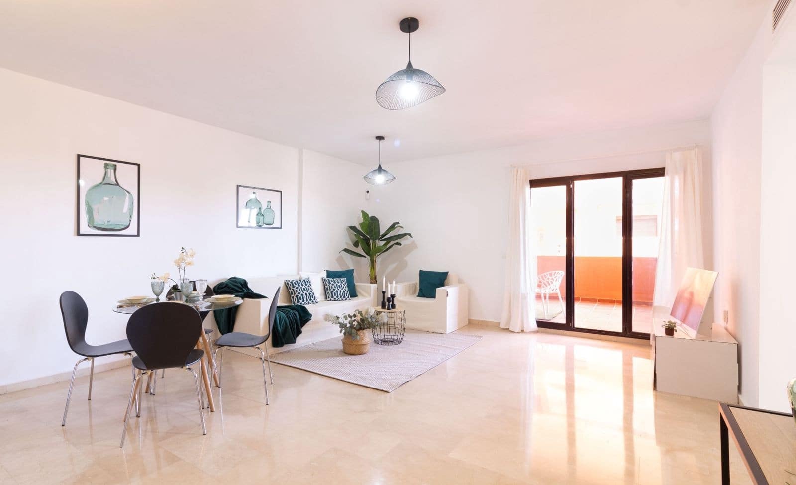 2 chambre Appartement à vendre à Estepona avec piscine garage - 340 000 € (Ref: 9136978)