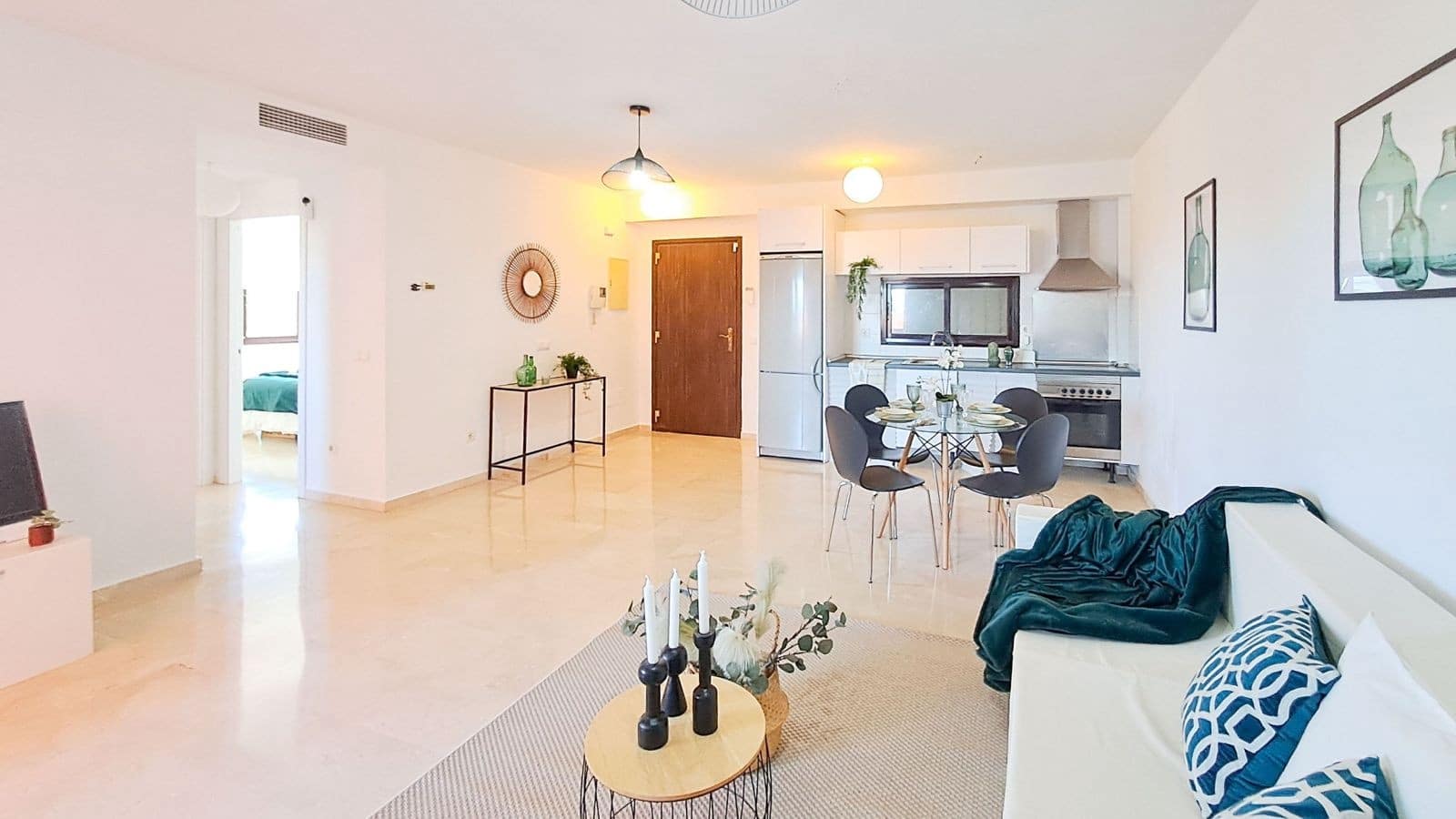 2 chambre Appartement à vendre à Estepona avec piscine garage - 340 000 € (Ref: 9136978)