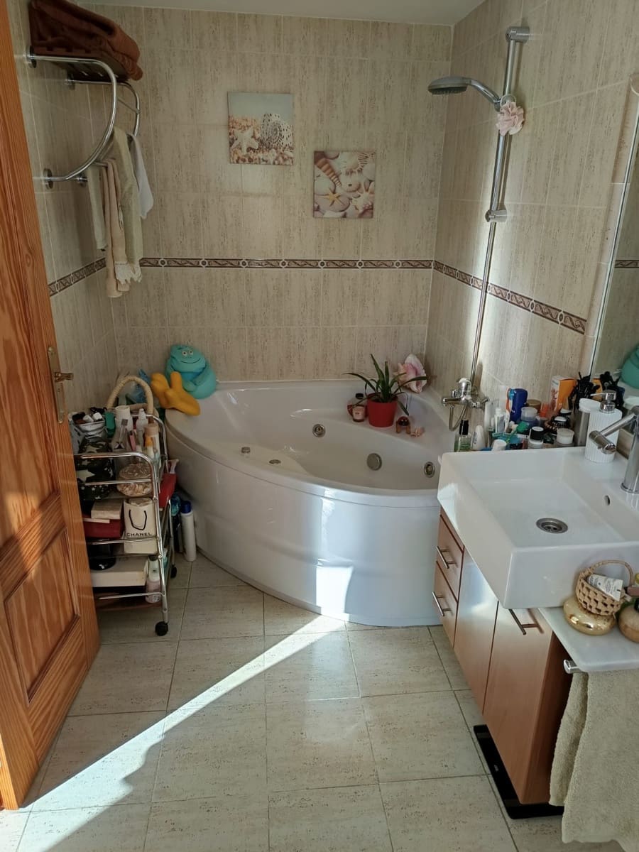 3 soverom Penthouse til salgs i Estepona - € 300 000 (Ref: 9141501)