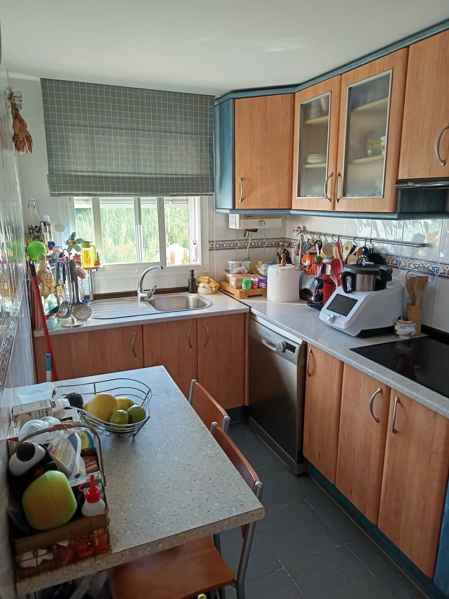 3 soverom Penthouse til salgs i Estepona - € 300 000 (Ref: 9141501)