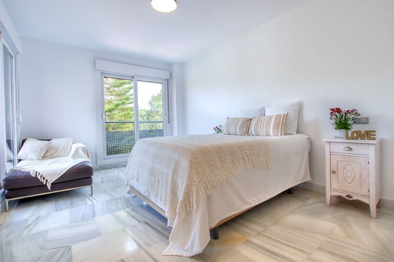 4 soveværelse Villa til salg i Benahavis med swimmingpool garage - € 679.000 (Ref: 9159339)
