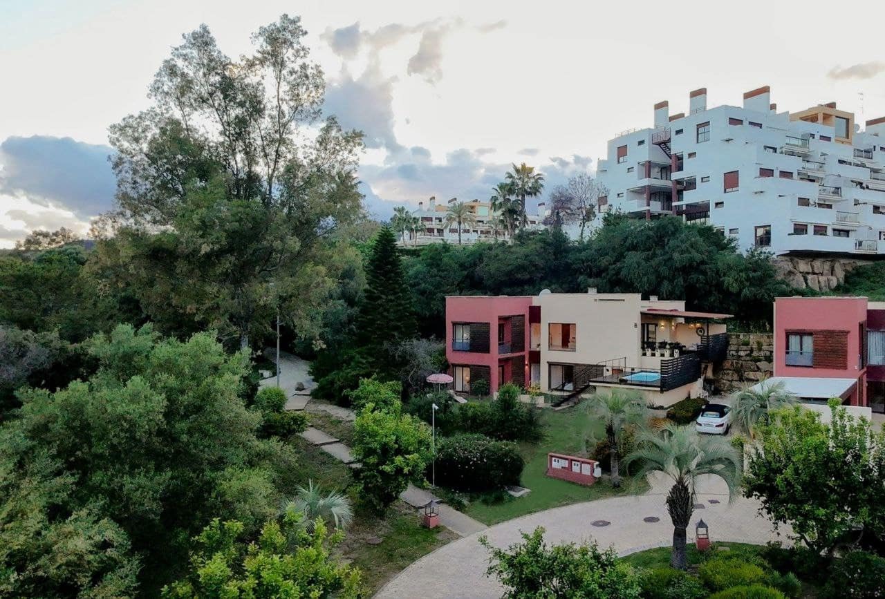 4 soveværelse Villa til salg i Benahavis med swimmingpool garage - € 679.000 (Ref: 9159339)