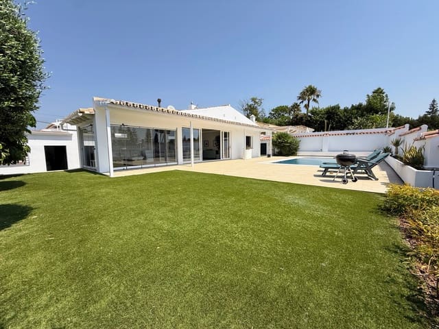 3 slaapkamer Villa te koop in San Pedro de Alcántara Pueblo, Marbella met zwembad garage - € 1.350.000 (Ref: 9160898)