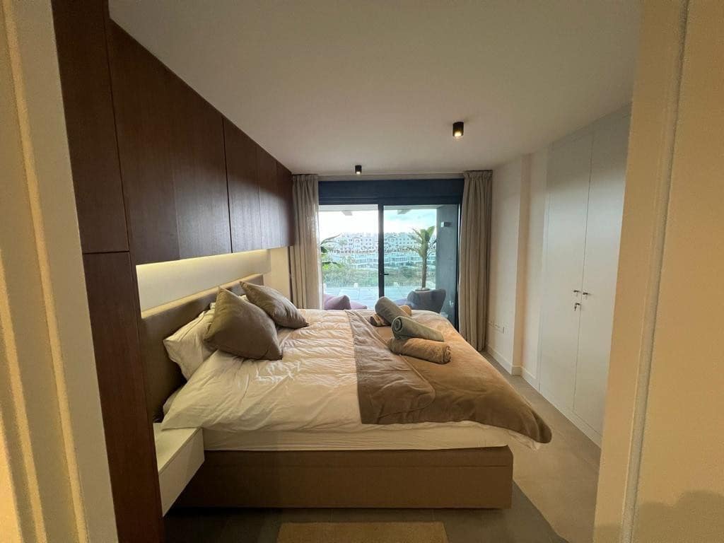 3 Zimmer Apartment zu vermieten in Estepona mit Pool Garage - 3.000 € (Ref: 9163629)