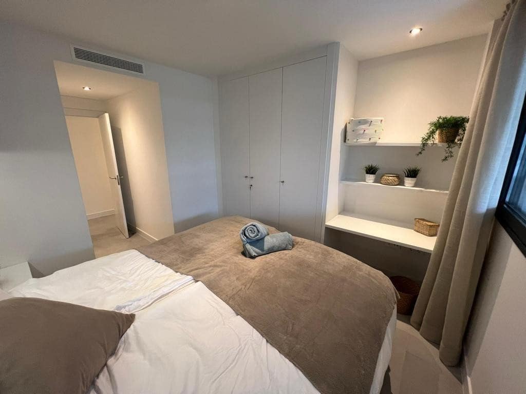 3 Zimmer Apartment zu vermieten in Estepona mit Pool Garage - 3.000 € (Ref: 9163629)