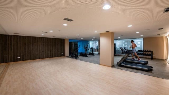 3 slaapkamer Appartement te huur in La Concha - Resina Golf, Estepona met zwembad garage - € 3.000 (Ref: 9163629)