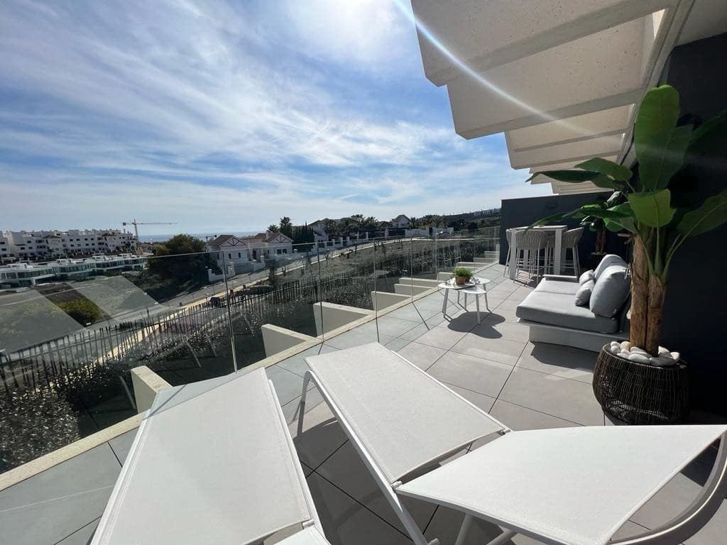 3 Zimmer Apartment zu vermieten in Estepona mit Pool Garage - 3.000 € (Ref: 9163629)