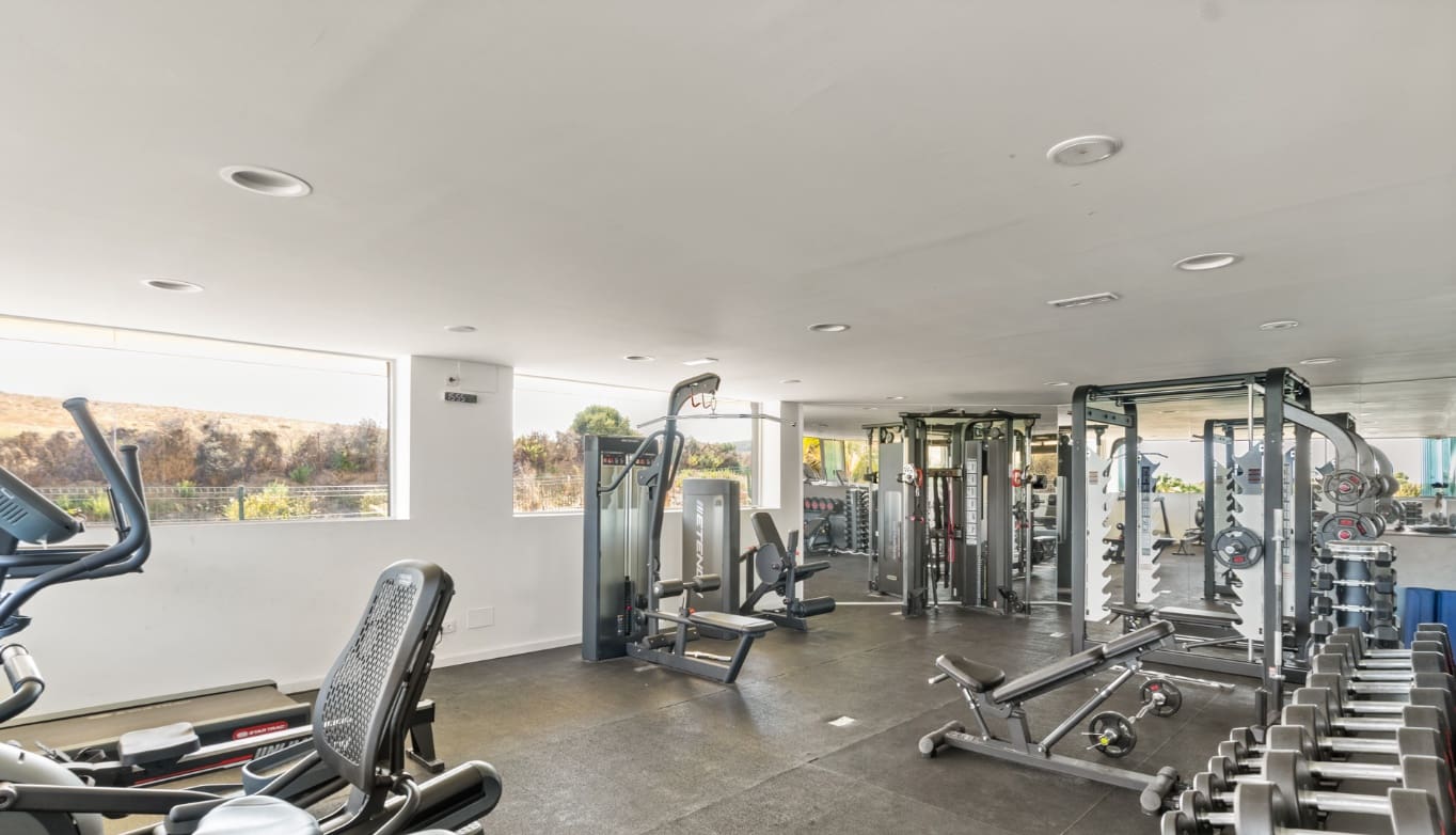 2 sypialnia Penthouse na sprzedaż w Casares z basenem garażem - 610 000 € (Ref: 9204400)