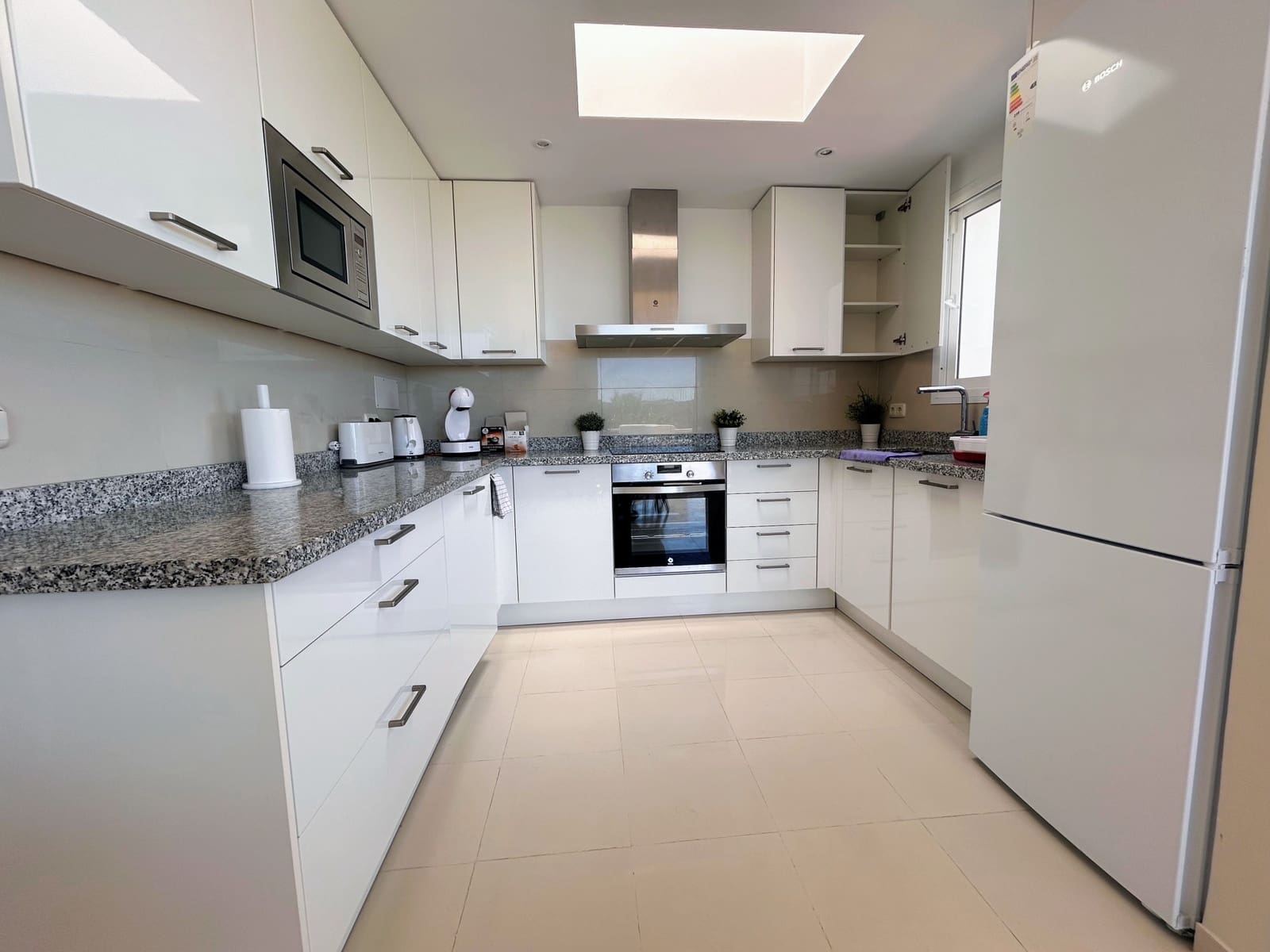 2 sypialnia Penthouse na sprzedaż w Casares z basenem garażem - 610 000 € (Ref: 9204400)