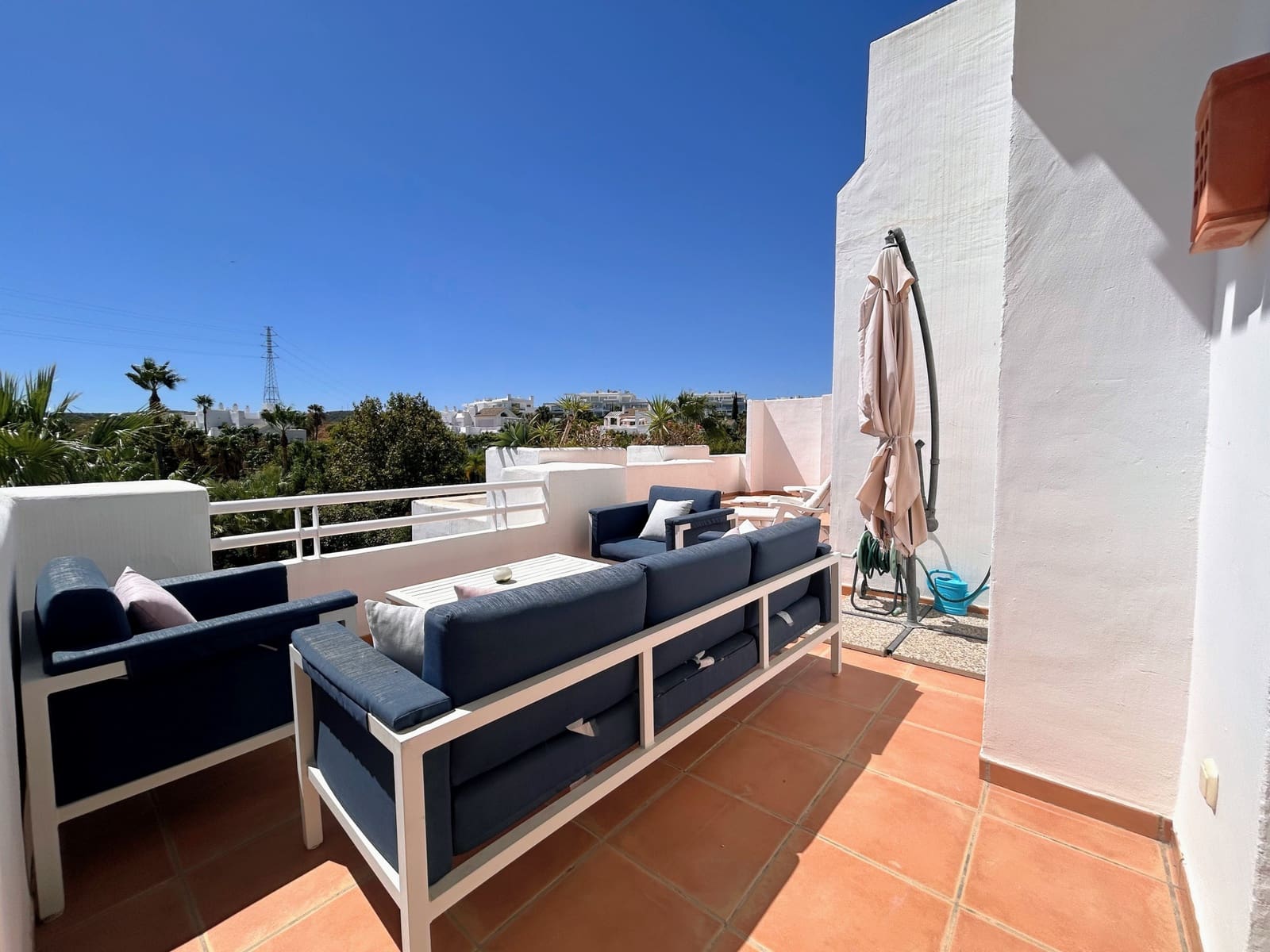 2 sypialnia Penthouse na sprzedaż w Casares z basenem garażem - 610 000 € (Ref: 9204400)