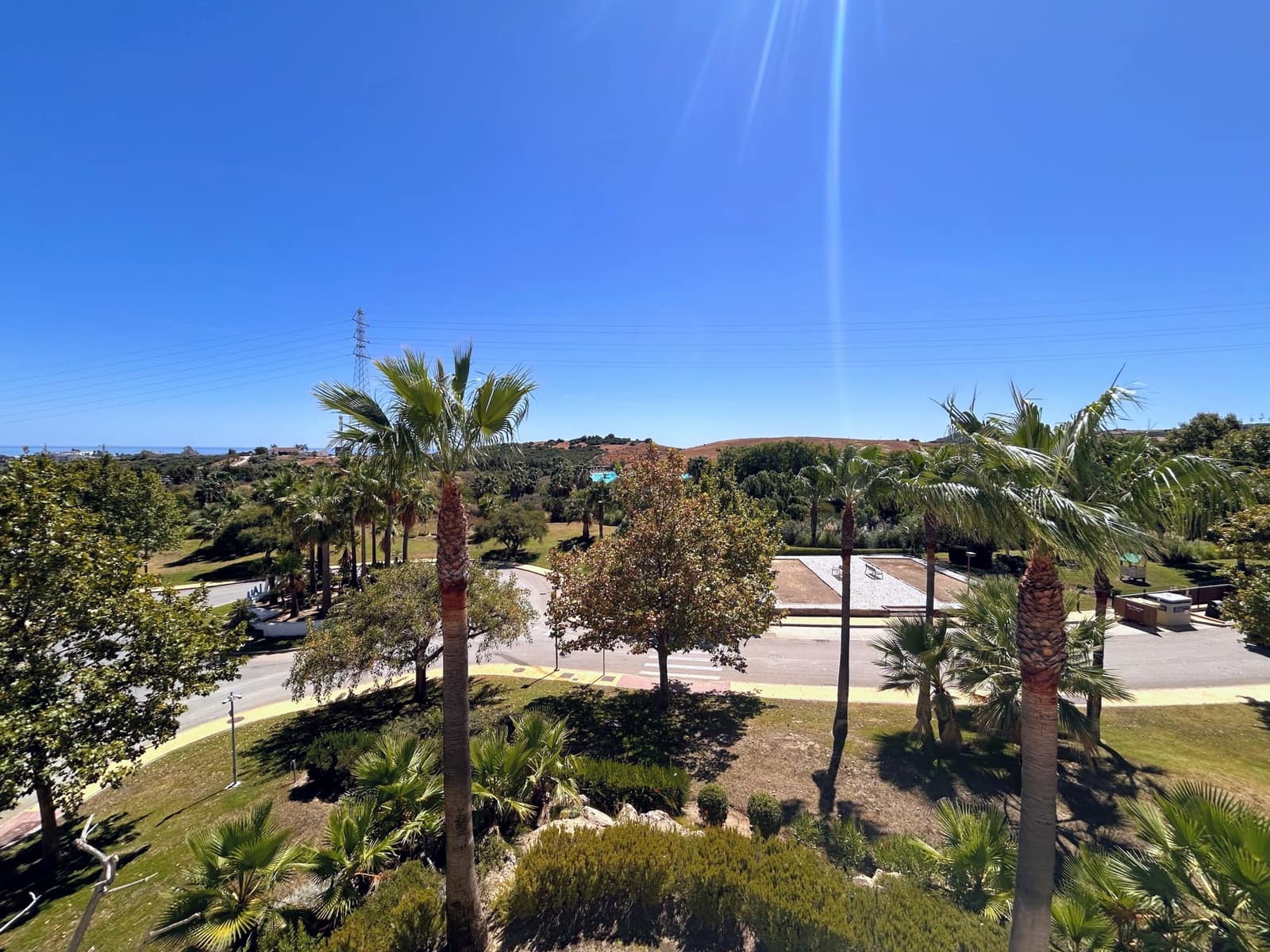 2 sypialnia Penthouse na sprzedaż w Casares z basenem garażem - 610 000 € (Ref: 9204400)