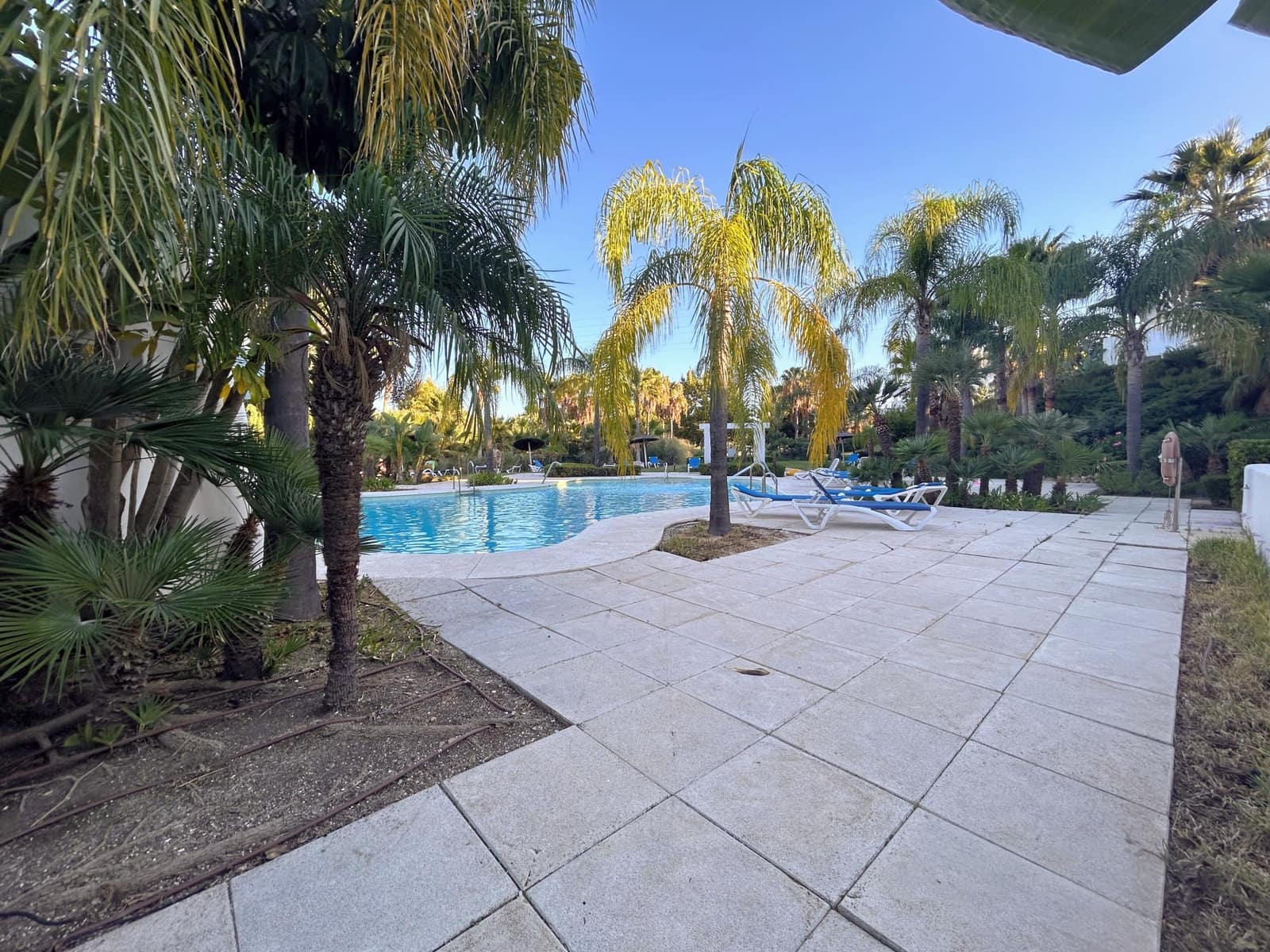 2 sypialnia Penthouse na sprzedaż w Casares z basenem garażem - 610 000 € (Ref: 9204400)