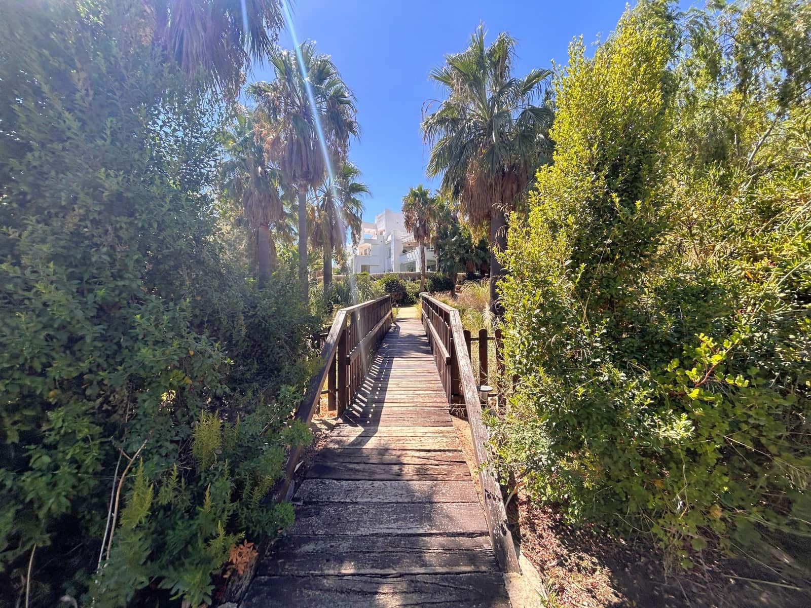 2 sypialnia Penthouse na sprzedaż w Casares z basenem garażem - 610 000 € (Ref: 9204400)