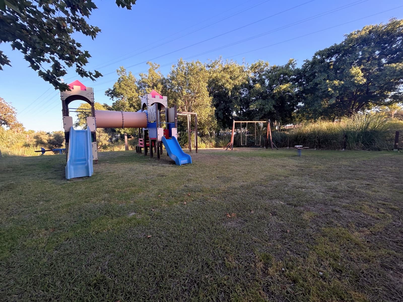 2 sypialnia Penthouse na sprzedaż w Casares z basenem garażem - 610 000 € (Ref: 9204400)