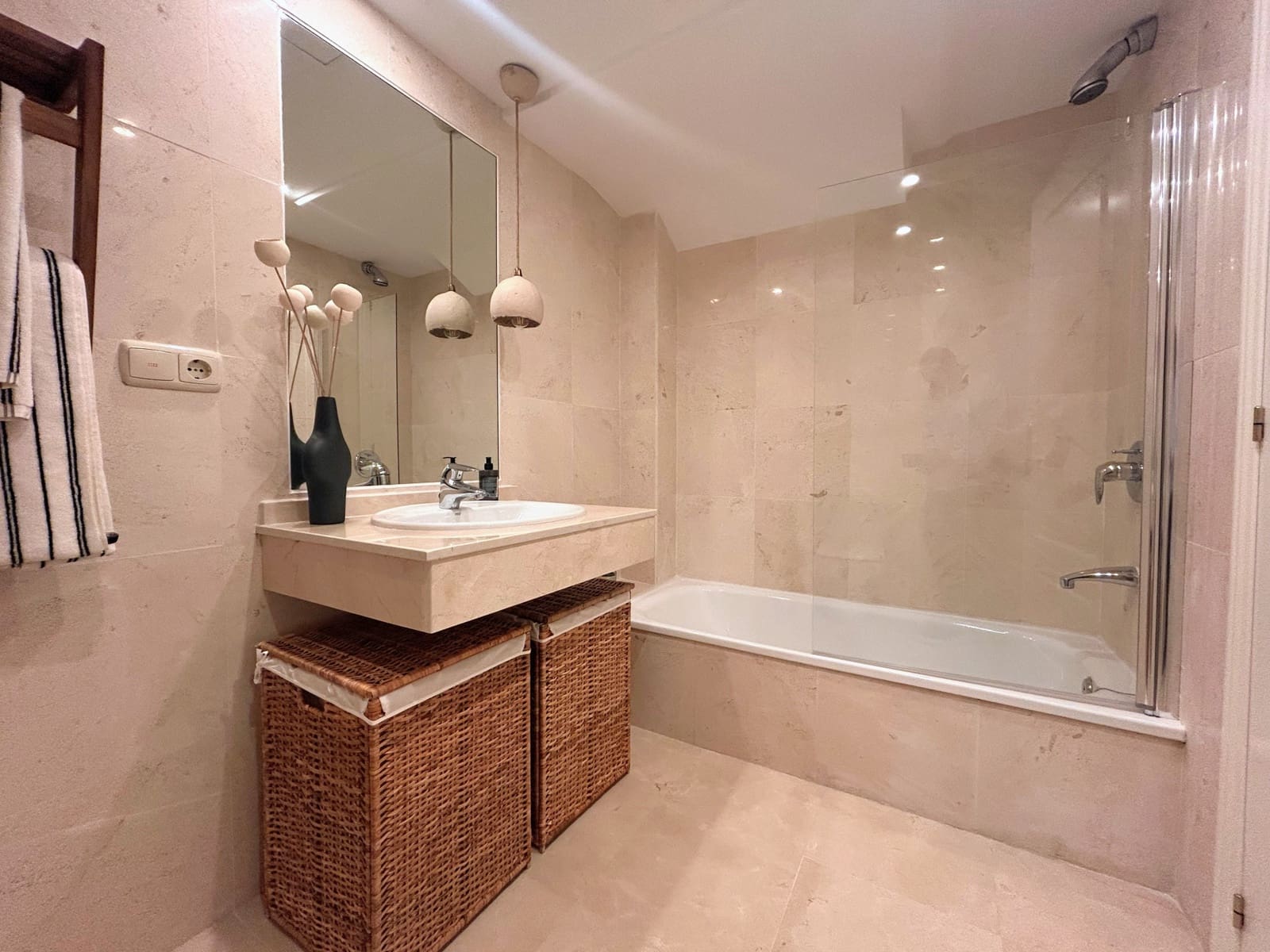 3 soveværelse Penthouse til salg i Marbella med swimmingpool garage - € 750.000 (Ref: 9214931)