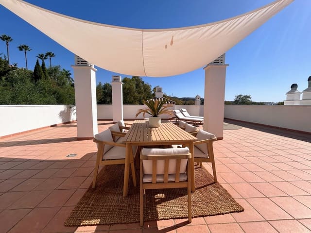 3 soveværelse Penthouse til salg i Río Real, Marbella med swimmingpool garage - € 750.000 (Ref: 9214931)