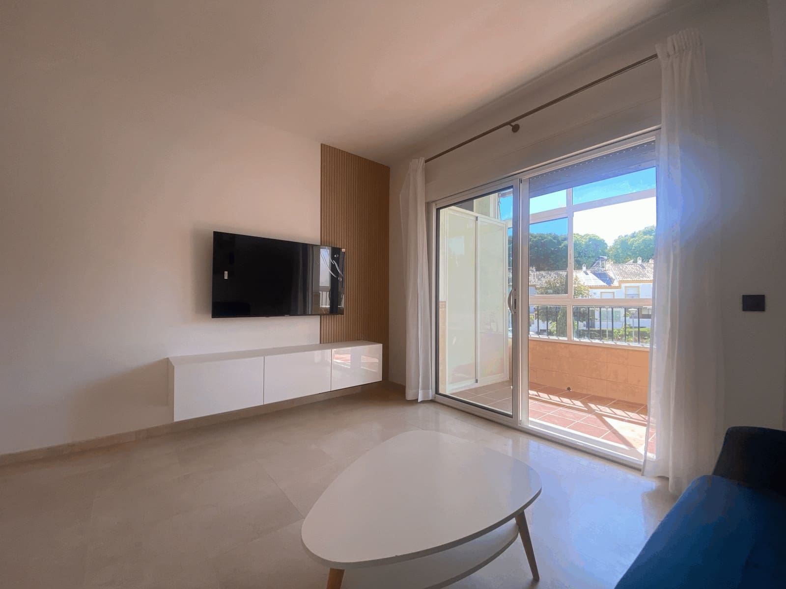 3 sypialnia Apartament do wynajęcia w Estepona - 1 500 € (Ref: 9214932)