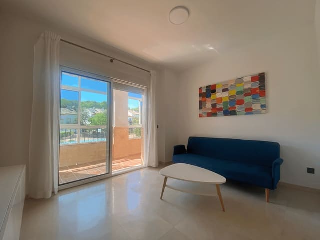 Apartamento de 3 habitaciones en Centro, Estepona en alquiler - 1.500 € (Ref: 9214932)