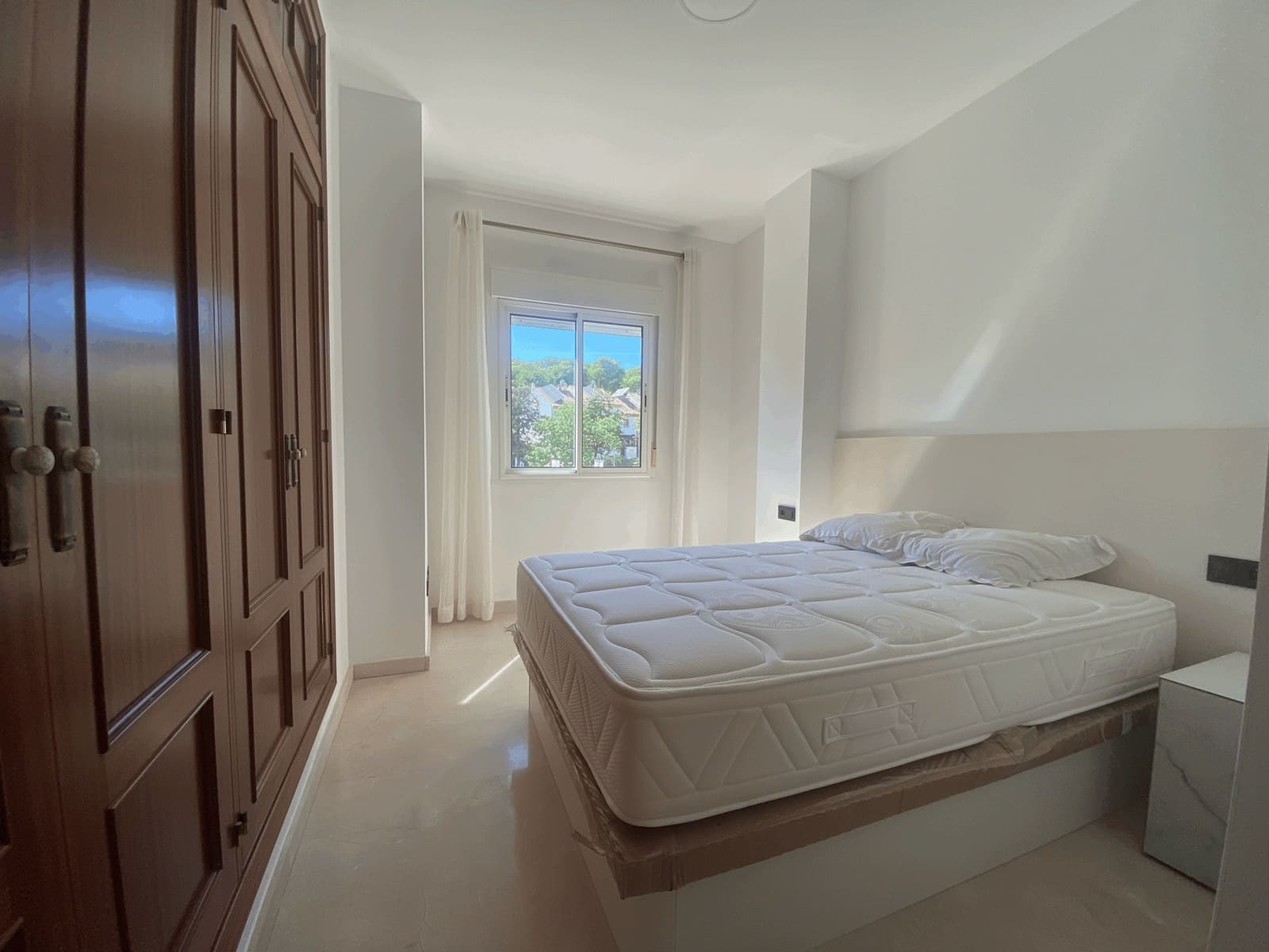 3 sypialnia Apartament do wynajęcia w Estepona - 1 500 € (Ref: 9214932)