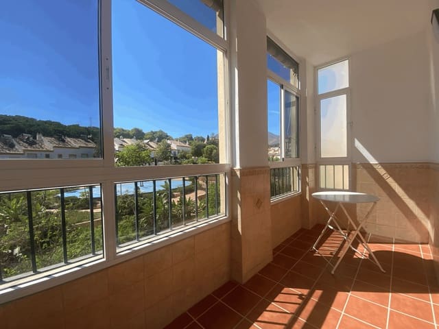 Apartamento de 3 habitaciones en Centro, Estepona en alquiler - 1.500 € (Ref: 9214932)