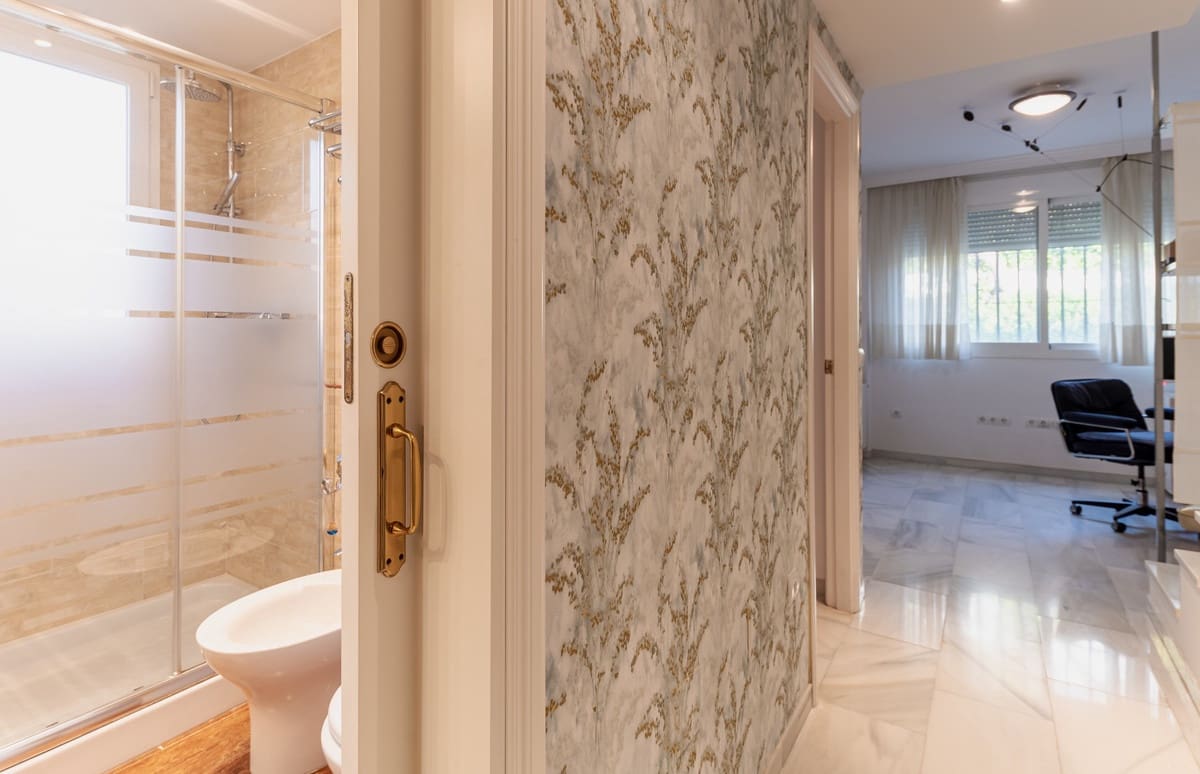 3 sypialnia Dom na sprzedaż w Marbella z basenem garażem - 670 000 € (Ref: 9226427)