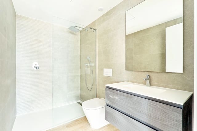 2 makuuhuone Huoneisto myytävänä paikassa Casares Pueblo, Casares mukana uima-altaan 
autotalli - 335 000 € (Ref: 9232523)