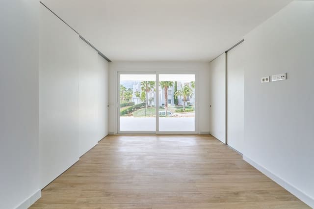 2 makuuhuone Huoneisto myytävänä paikassa Casares Pueblo, Casares mukana uima-altaan 
autotalli - 335 000 € (Ref: 9232523)