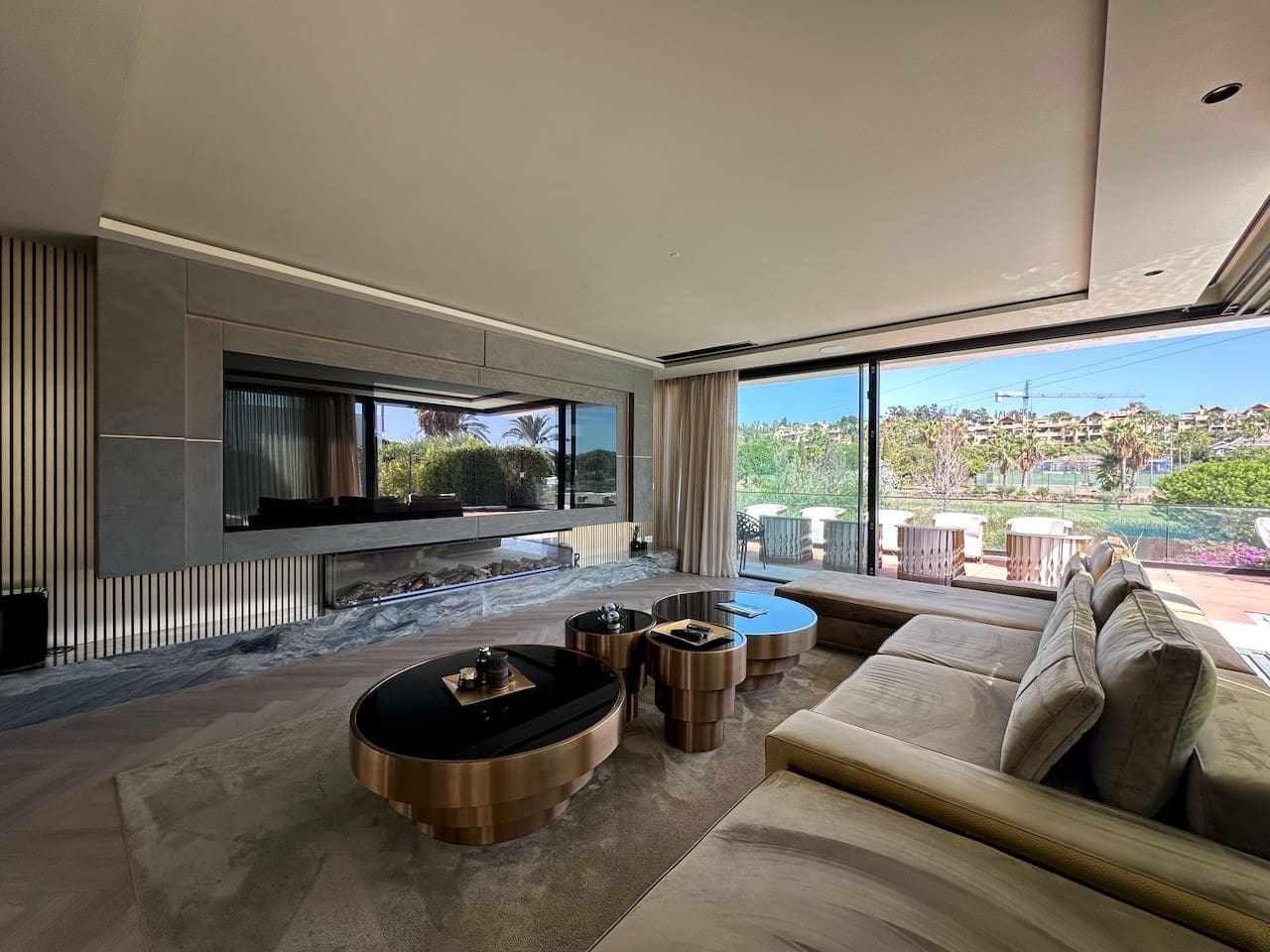 4 quarto Moradia para venda em Estepona com piscina garagem - 2 100 000 € (Ref: 9246550)