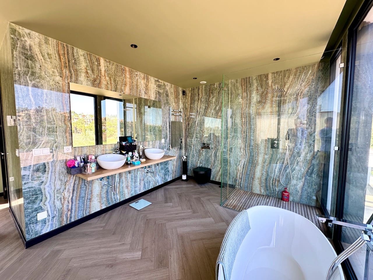 4 quarto Moradia para venda em Estepona com piscina garagem - 2 100 000 € (Ref: 9246550)