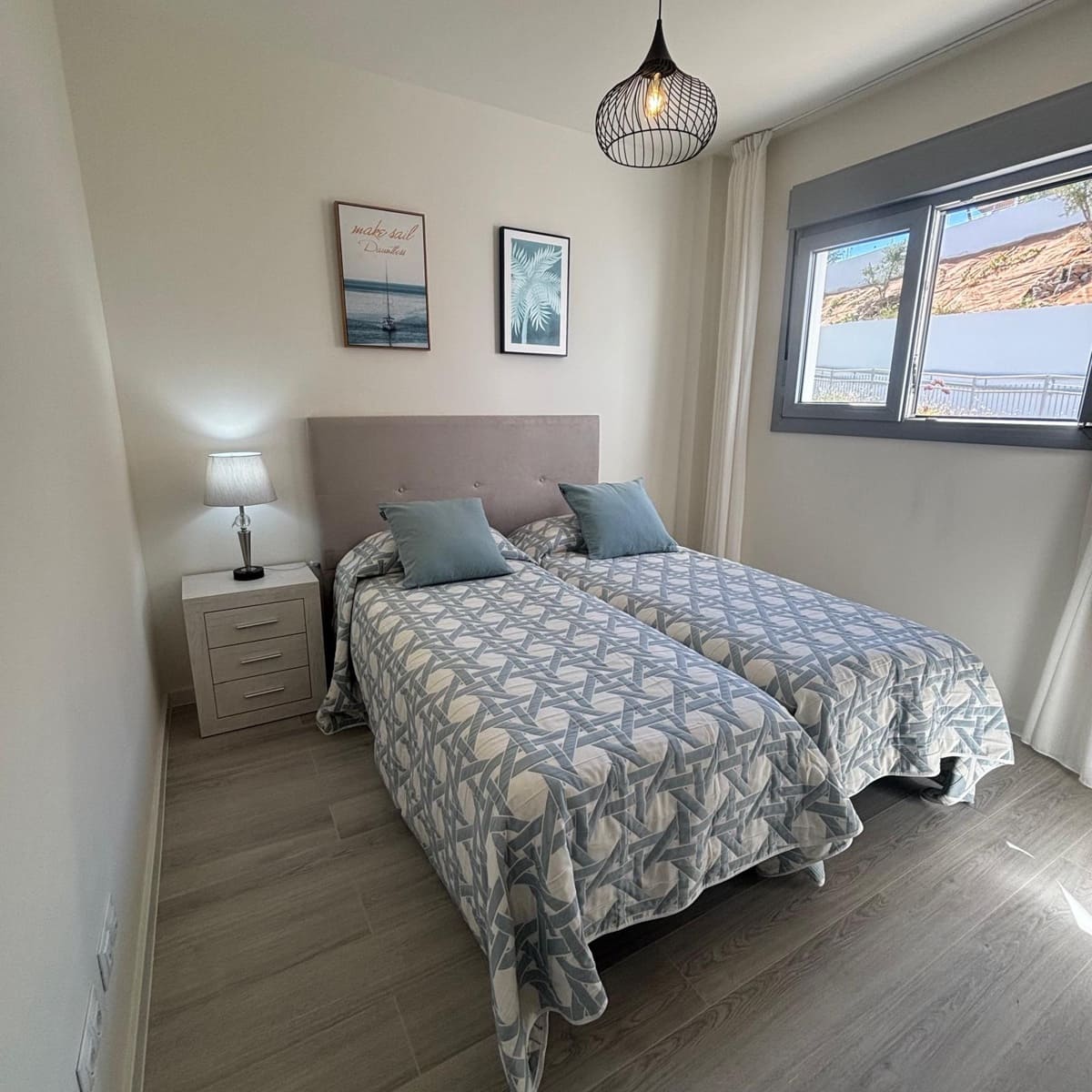 3 slaapkamer Appartement te huur in Estepona met zwembad garage - € 2.300 (Ref: 9251978)