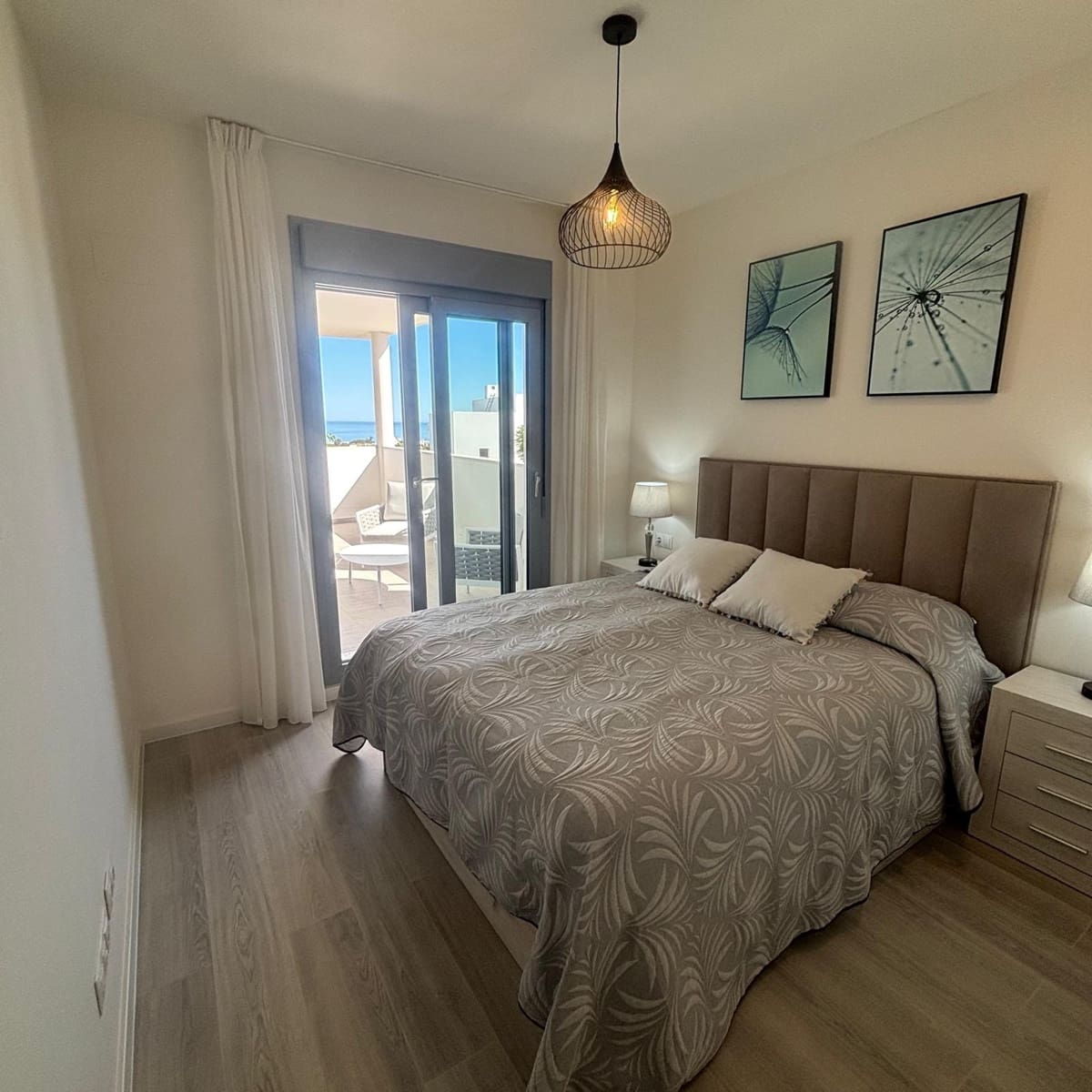 3 slaapkamer Appartement te huur in Estepona met zwembad garage - € 2.300 (Ref: 9251978)