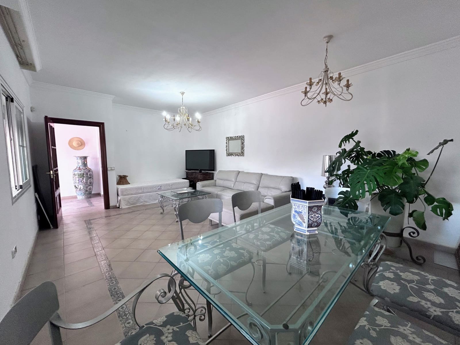 3 slaapkamer Villa te koop in San Pedro de Alcantara met garage - € 995.000 (Ref: 9254878)