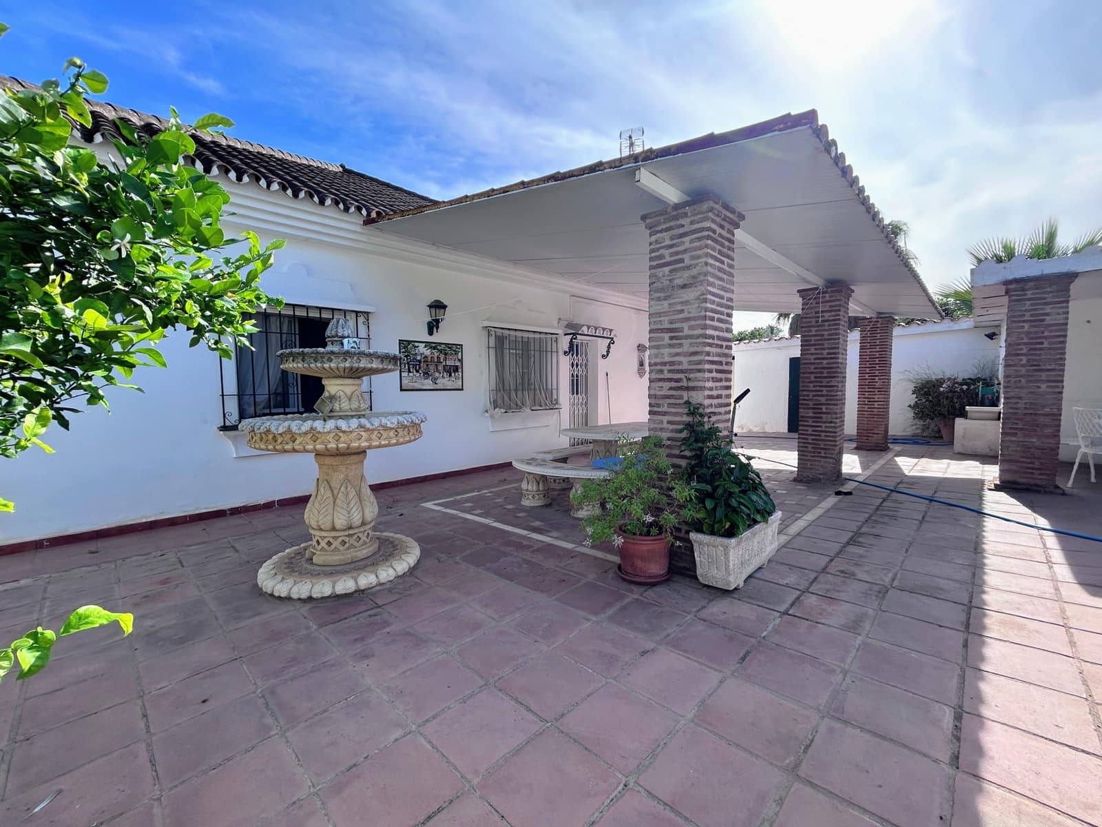 3 slaapkamer Villa te koop in San Pedro de Alcantara met garage - € 995.000 (Ref: 9254878)