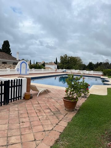 3 quarto Casa em Banda para arrendar em Sotoserena, Estepona com piscina garagem - 2 300 € (Ref: 9269311)