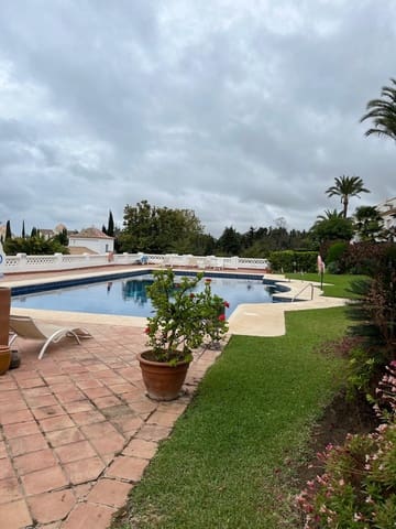 3 quarto Casa em Banda para arrendar em Sotoserena, Estepona com piscina garagem - 2 300 € (Ref: 9269311)